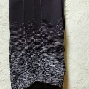 Jilla Capri legging size L